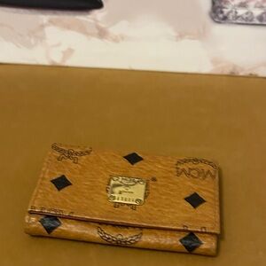 ICONIC MCM KEY HOLDER